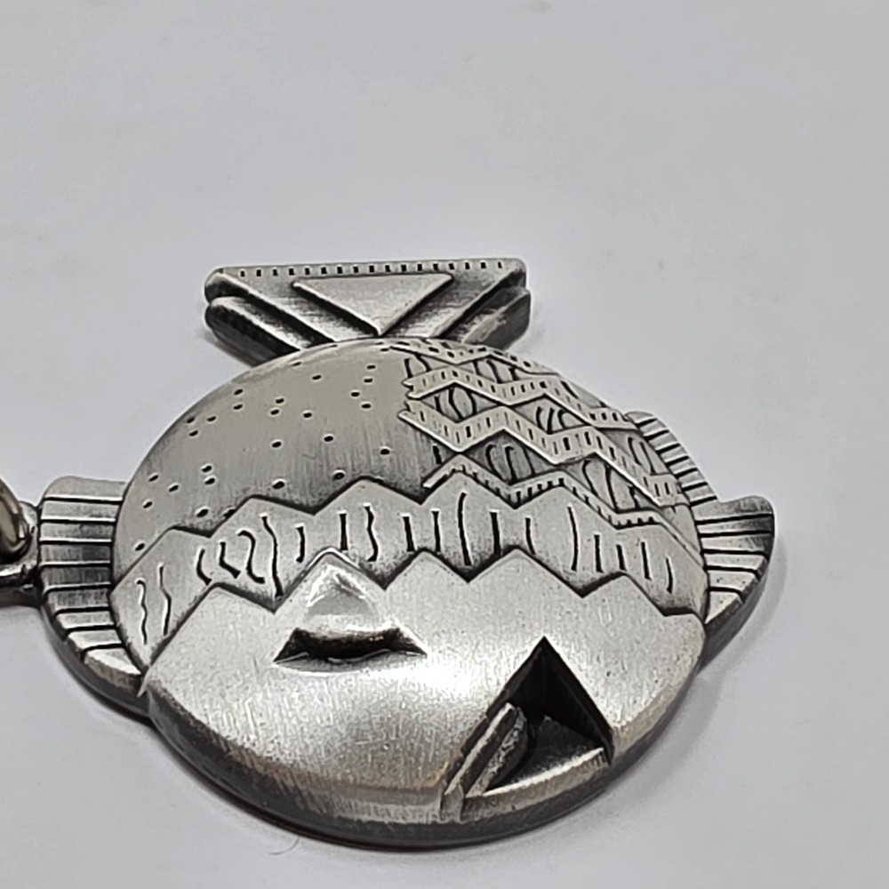 Disney Cruise Line DCL Pewter Key Chain with Cabin Door Fish from Magic & Wonder - Picture 4 of 11